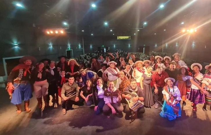 En el escenario se presentarán 7 artistas.