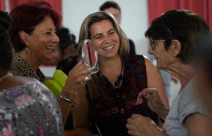 Entregaron 85 anteojos a usuarias y personas externadas del Esteves.
