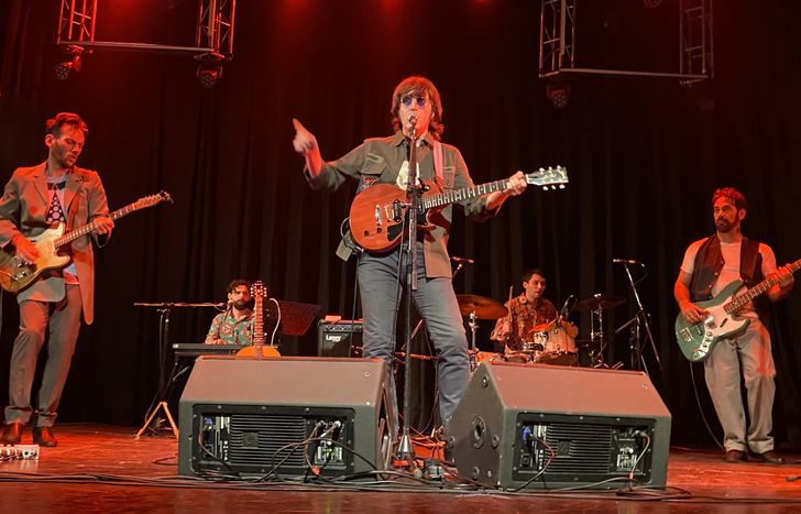 Javier Parisi, como John Lennon.&nbsp;