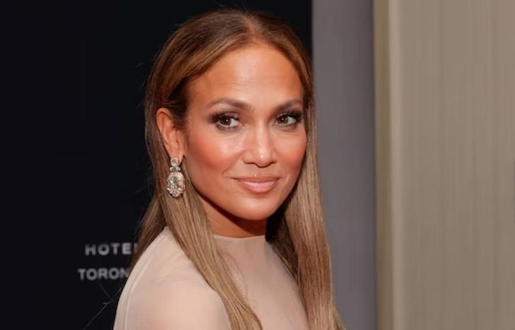 Jennifer López reveló su secreto alimenticio para estar esplendida a los 55 años.