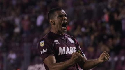 hay sucesor para la 9 de lanus: jose sand ya tiene heredero hay sucesor para la 9 de lanus: jose sand ya tiene heredero