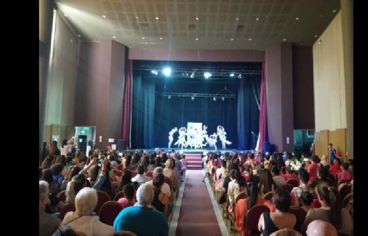 Durante la primera muestra de danza hubo un gran caudal de público.