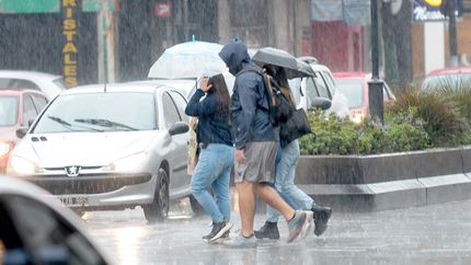 Lluvia y calor para el lunes: tormentas aisladas y chaparrones y una máxima de 29°.