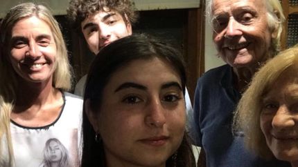 Bruno junto a su familia, su pilar y quienes lo apoyaron a revolucionar Tik Tok.