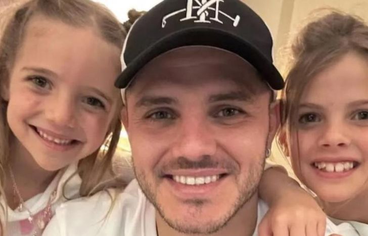 Mauro Icardi con sus hijas Isabella y Francesca.
