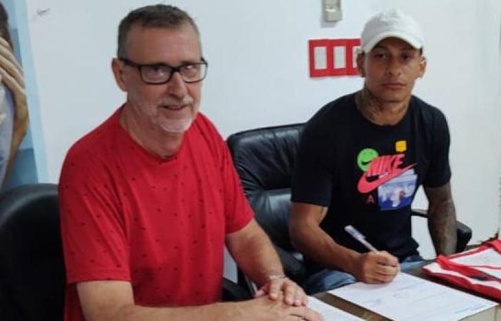 Pérez, otro delantero para De Cicco.