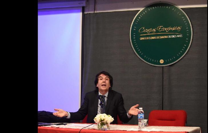 El dólar seguirá siendo el lugar de protección frente a cualquier estornudo, afirmó.