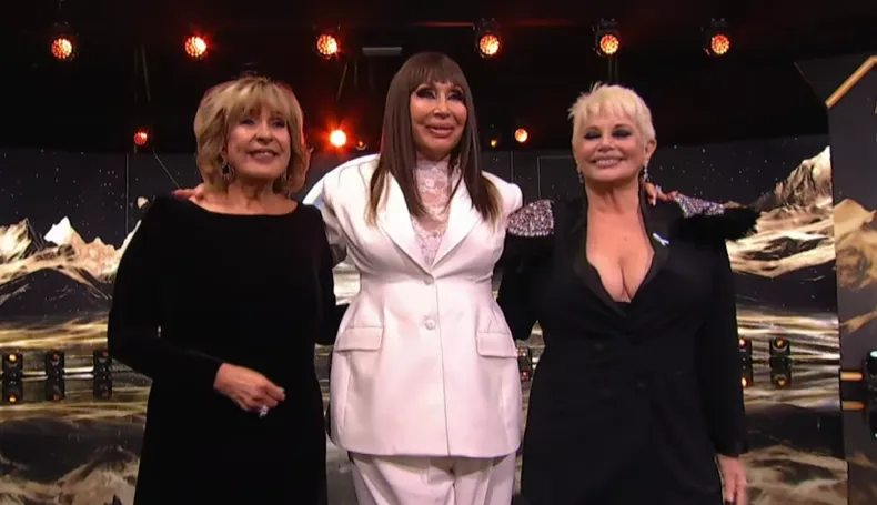 Georgina Barbarossa con Moria Casán y Carmen Barbieri. 