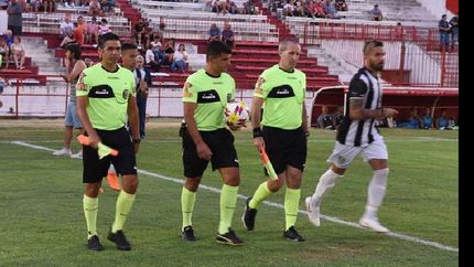 Lucas Novelli dirigirá en el estadio Alfredo Beranger o irá a Santiago del estero