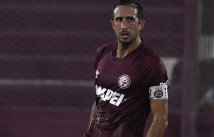 Carlos Izquierdoz hizo foco en las debilidades de Lanús.