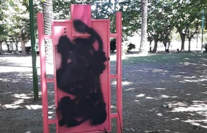 Así quedó el cartel.