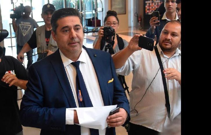 Angelici habló con los periodistas tras la reunión y reafirmó su postura.