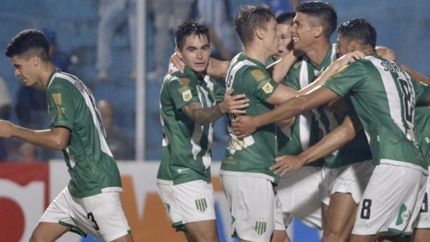 El Taladro enfrentaría a Vélez con cambios.