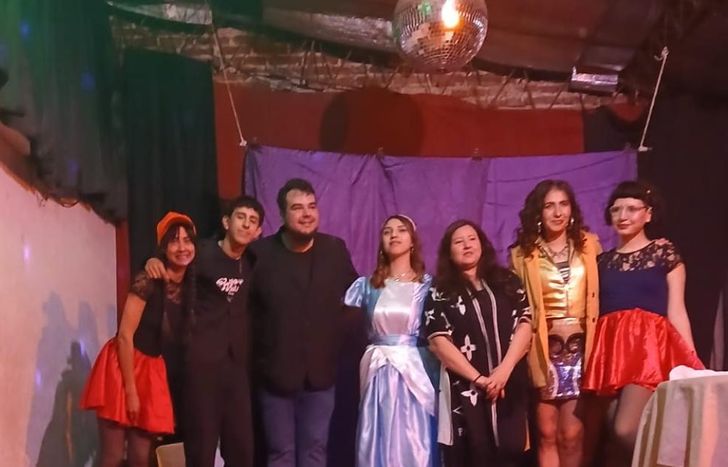 Una Cenicienta Centennial, una obra de La Sulfata.