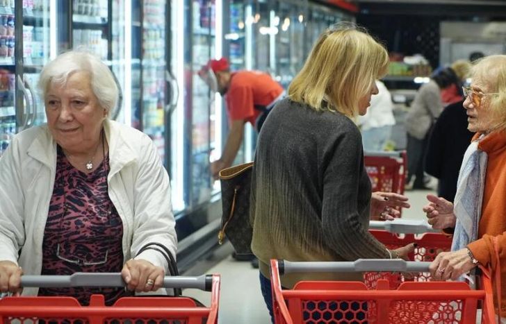 La inflación de los últimos meses pulverizó los ingresos de los jubilados.