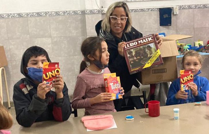 Recibieron juegos didácticos.