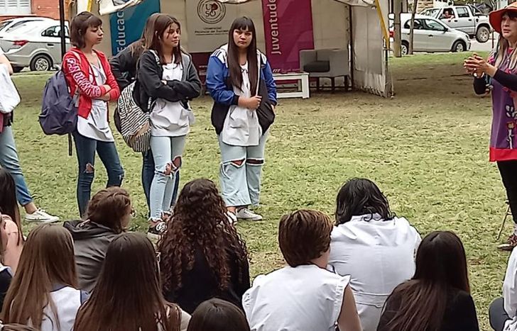 Graciela y su pasión por los cuentos, trasmitida con amor hacia los alumnos.