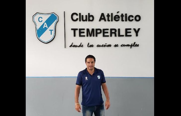 defendiendo la camiseta de Temperley, Quiñónez disputó 139 encuentros y marcó 16 goles.