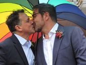 Sergio y Leonardo apostaron al matrimonio en 2023 para habitar los derechos que se ganaron como sociedad.