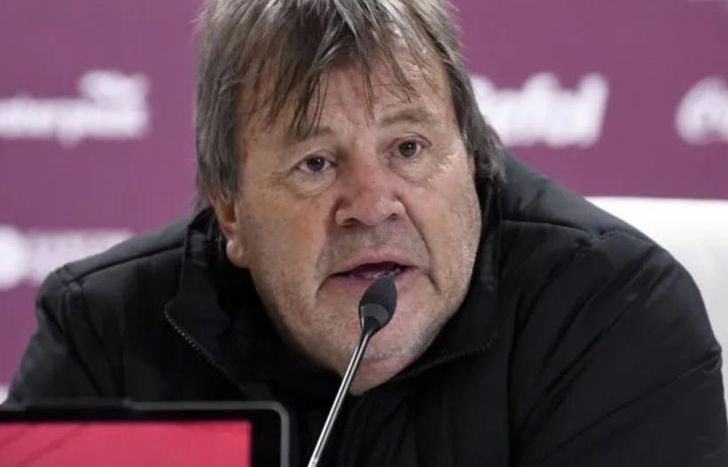 Ricardo Zielinski se disculpó ante los hinchas de Lanús.