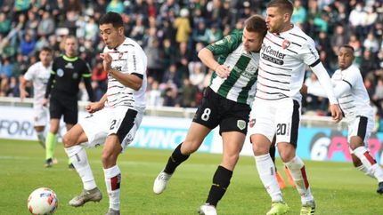 Galoppo no alcanza a tomar contacto con el balón.