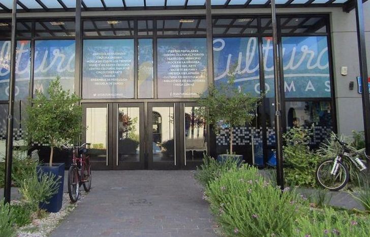 Mañana a las 21 en Manuel Castro 262, Lomas.