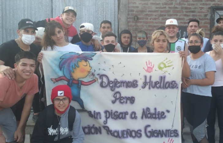 La institución, muy solidaria con los chicos que asisten a diario al merendero.