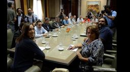 El Gobierno bonaerense convocó a paritarias docentes