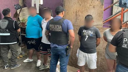 Hubo cinco sospechosos detenidos.
