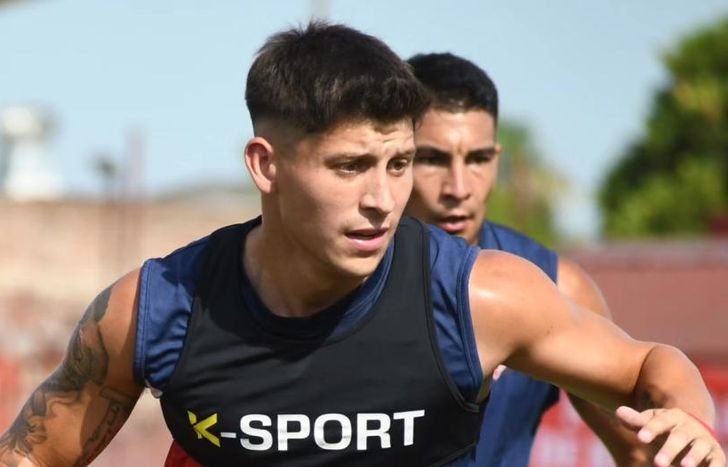 Gerzel, titular en el debut.