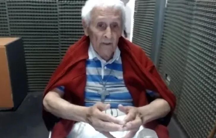 Miguel Etchecolatz declarando durante el juicio del Pozo de Banfield.