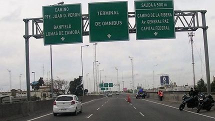 persecucion, choque y un auto robado: un detenido en lomas