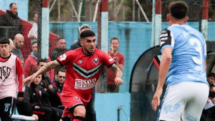 Avanza Sproat y espera Angelini.