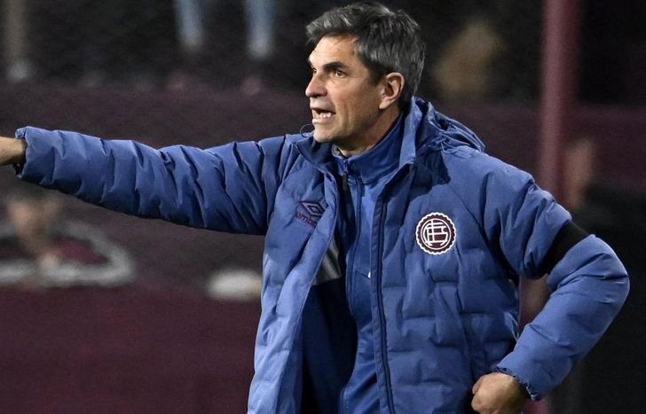 A fuerza de victorias, Pellegrino se afianza como director de orquesta en el conjunto granate.