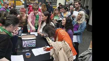 cuatro mil argentinos iniciaron el tramite para abandonar la iglesia catolica