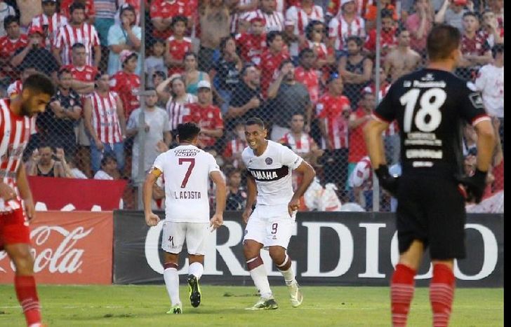 Lanús ganó 18 de los últimos 21 puntos que disputó: todos de la mano de Luis Zubeldia.