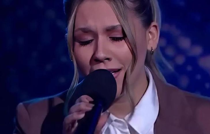 Abril Robledo, contra la producción de La Voz Argentina.