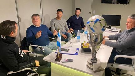 Tapia se reunió con Gugnali y Friedrich en la predio de Ezeiza.