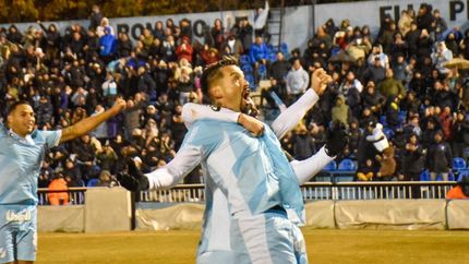 Gol y festejo de Luis López. Gol y festejo de Luis López.