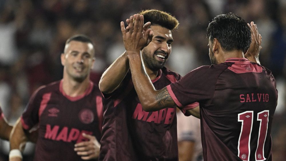 Marcelino, otra vez figura en el triunfo de Lanús.