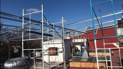 Las obras son sobre un sector de terraza del club.