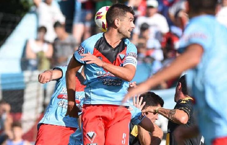 Marcelo Lamas cumplió la sanción y retornaría al equipo titular en Santiago del Estero.