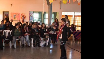 echeverria tiene una escuela de genero
