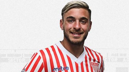 Yamil García firmó en Los Andes. Yamil García firmó en Los Andes.