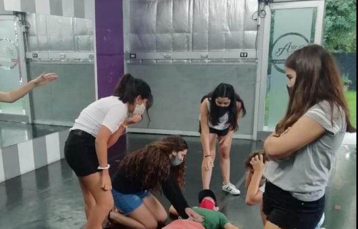 Clases para niños y adolescentes.