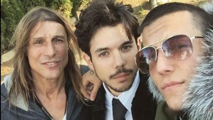 fuerte cruce entre los hermanos caniggia: es un bohemio careta...