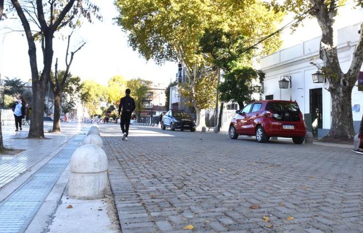 Hicieron una nueva calzada y renovaron las veredas.