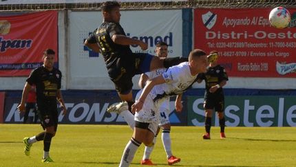 El Tallarín empató el último partido ante Merlo.