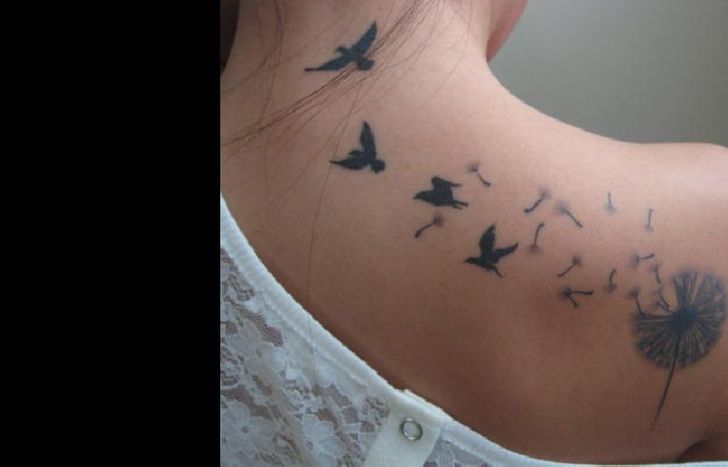 Los tatuadores ofrecerán opciones de dibujos.