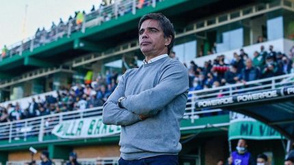 Javier Sanguinetti mete mano en el equipo para recibir al Ferroviario.